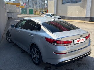 2019 Kia Optima IV Рестайлинг, серый, 1550000 рублей, вид 3