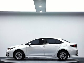 2022 Toyota Corolla XII (E210), белый, 1490000 рублей, вид 5