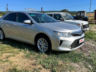 2014 Toyota Camry VII (XV50) Рестайлинг, серебристый, 1800000 рублей, вид 3