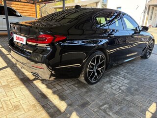 2020 BMW 5 серии 530d xDrive VII (G30/G31/G38) Рестайлинг, чёрный, 6299000 рублей, вид 3