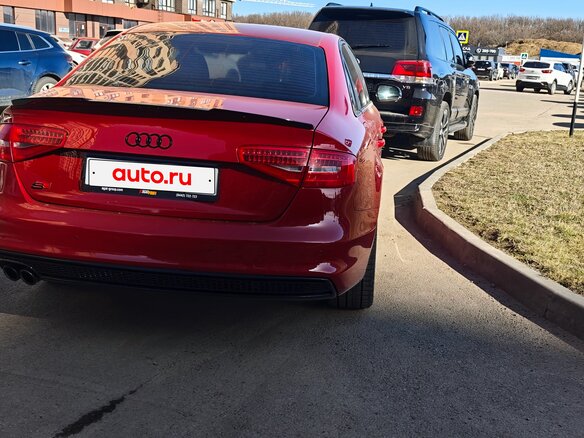 2014 Audi A4 IV (B8) Рестайлинг, красный, 1800000 рублей - вид 3