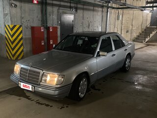 1991 Mercedes-Benz W124 230, серебристый, 400000 рублей, вид 1
