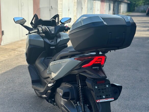 2026 Honda Forza, серый, 1000000 рублей - вид 7