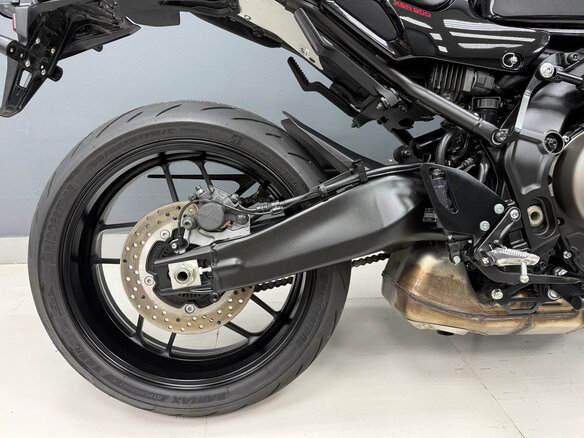 2023 Yamaha XSR900, чёрный, 1140000 рублей - вид 5