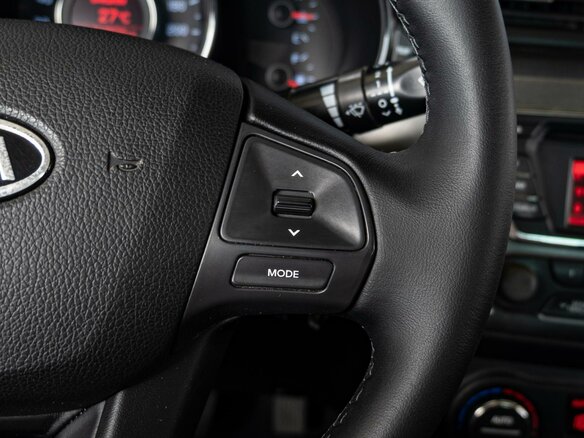 2012 Kia Rio 5-speed III, белый - вид 18