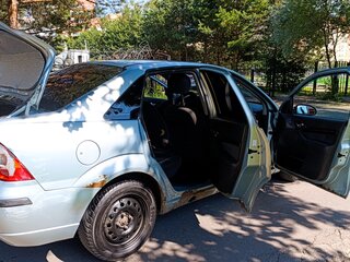 2003 Ford Focus I Рестайлинг, серебристый, 129000 рублей, вид 5