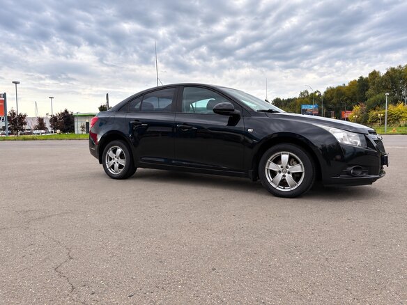 2010 Chevrolet Cruze I, чёрный, 720000 рублей - вид 10