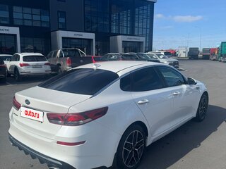 2019 Kia Optima IV Рестайлинг, белый, 1890000 рублей, вид 5