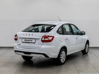 2026 Lada (ВАЗ) Granta I Рестайлинг, белый, 1135000 рублей, вид 4