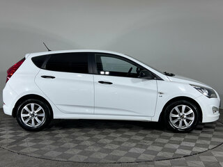 2014 Hyundai Solaris I Рестайлинг, белый, 1050000 рублей, вид 4