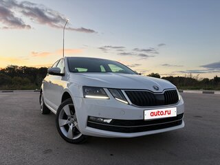 2018 Skoda Octavia III (A7) Рестайлинг, белый, 1690000 рублей, вид 4