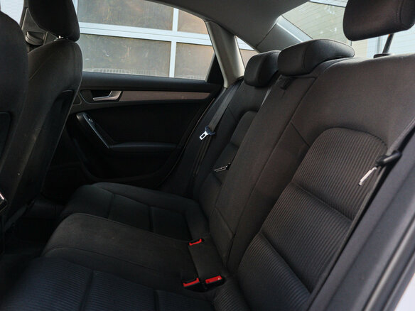 2012 Audi A4 IV (B8) Рестайлинг, белый, 1300000 рублей - вид 7