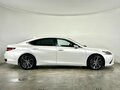 2022 Lexus ES 250 VII Рестайлинг, белый, 4600000 рублей - вид 4