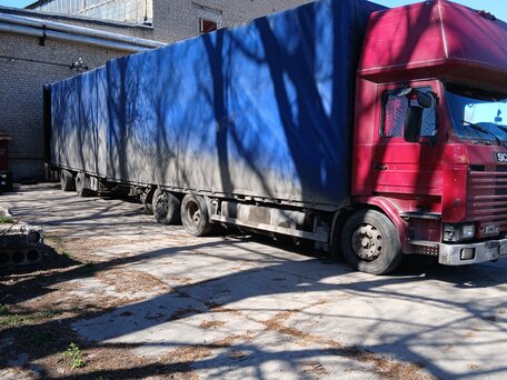 1996 Scania 3-Series, красный, 800000 рублей, вид 2