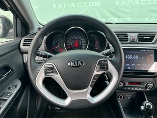 2015 Kia Rio III Рестайлинг, чёрный, 900000 рублей, вид 5
