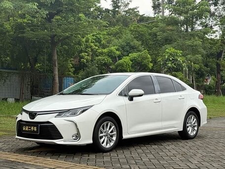 Toyota Corolla XII (E210)