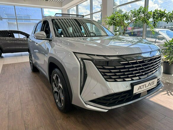 2026 Geely Atlas II, серебристый, 4114990 рублей - вид 2