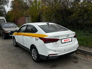 2018 Hyundai Solaris II, белый, 830000 рублей, вид 3