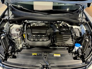2026 Volkswagen Tiguan L Pro III (China Market), белый, 4800000 рублей, вид 4