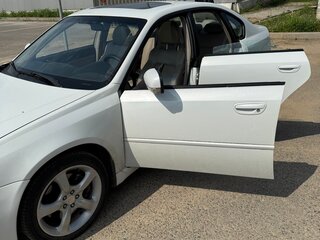 2005 Subaru Legacy IV, белый, 990000 рублей, вид 5