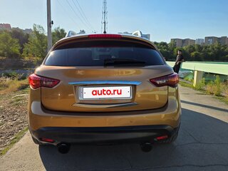 2009 Infiniti FX50 II (S51), золотистый, 1800000 рублей, вид 5