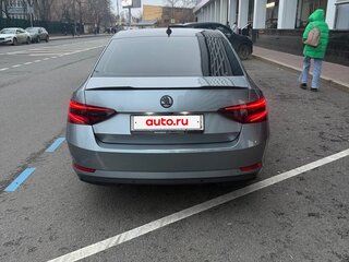 2020 Skoda Superb III Рестайлинг, серый, 2500000 рублей, вид 4