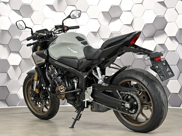 2025 Honda CB 650R, серый - вид 7