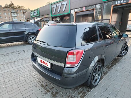 2011 Opel Astra H Рестайлинг, серый, 490000 рублей, вид 3