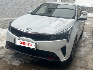2020 Kia Rio IV Рестайлинг, белый, 1950000 рублей, вид 3