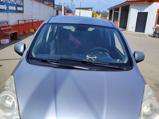 2011 Nissan Note I Рестайлинг, серебристый, 620000 рублей, вид 1