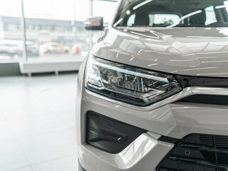 2025 KGM Korando, бежевый, 4005000 рублей, вид 2