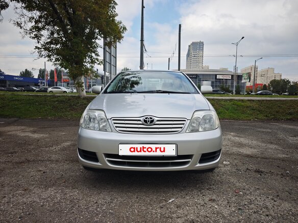 2005 Toyota Corolla IX (E120, E130) Рестайлинг, серебристый, 1090000 рублей - вид 2