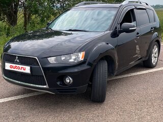 2009 Mitsubishi Outlander II Рестайлинг, чёрный, 830000 рублей, вид 2
