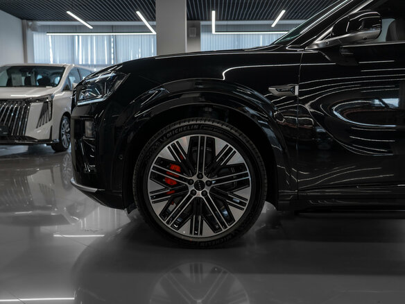 2026 Zeekr 8X 70 kWh, чёрный - вид 35