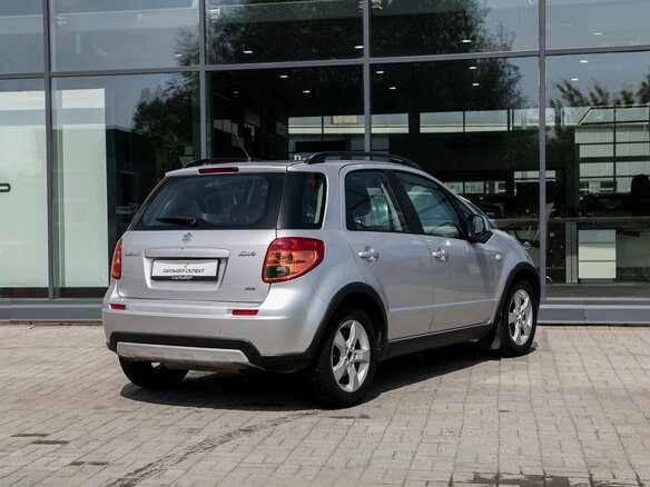 2010 Suzuki SX4 I (Classic) Рестайлинг, серебристый, 830000 рублей - вид 1