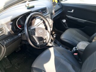2017 Kia Rio III Рестайлинг, жёлтый, 850000 рублей, вид 4