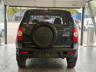 2011 Chevrolet Niva I Рестайлинг, чёрный, 399000 рублей, вид 4