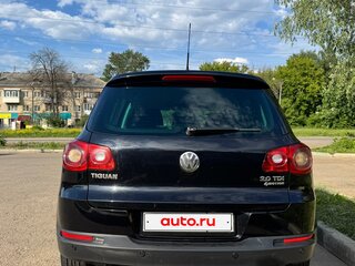 2011 Volkswagen Tiguan I, чёрный, 1080000 рублей, вид 4