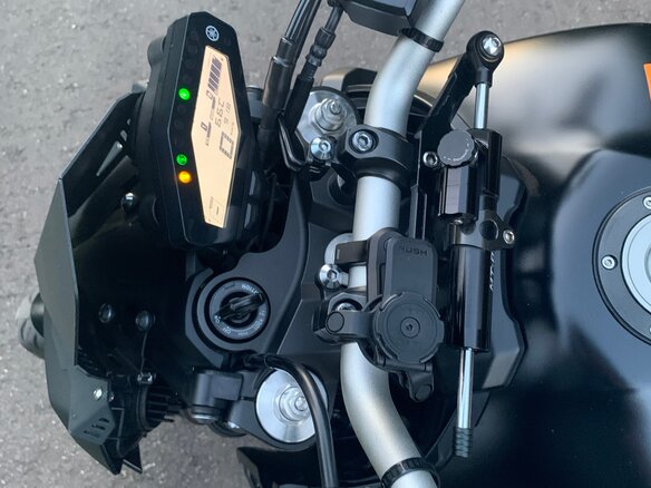 2019 Yamaha MT-09 (FZ-09), чёрный, 1000000 рублей - вид 7