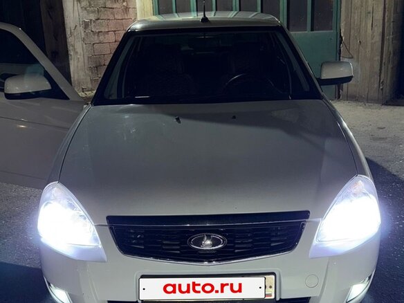 2013 Lada (ВАЗ) Priora I Рестайлинг, белый, 400000 рублей - вид 4