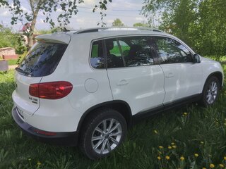 2013 Volkswagen Tiguan I Рестайлинг, белый, 1450000 рублей, вид 4