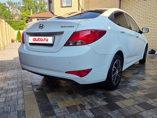 2015 Hyundai Solaris I Рестайлинг, белый, 1250000 рублей, вид 2