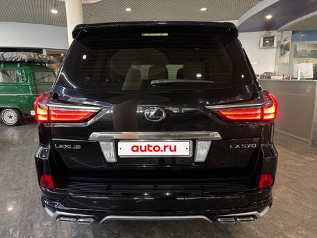 2017 Lexus LX 570 III Рестайлинг 2, чёрный, 6950000 рублей, вид 2