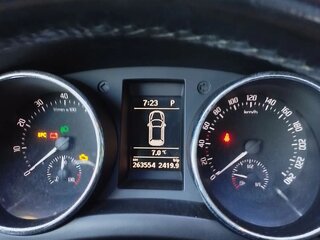 2011 Skoda Yeti I, коричневый, 700000 рублей, вид 4