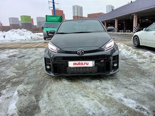 2020 Toyota Yaris IV, чёрный, 5500000 рублей, вид 3