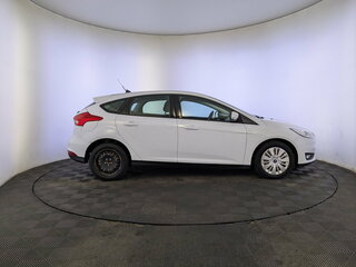 2018 Ford Focus III Рестайлинг, белый, 1200000 рублей, вид 4