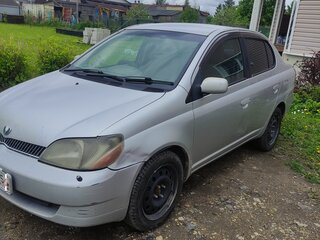 2002 Toyota Platz, серебристый, 290000 рублей, вид 1