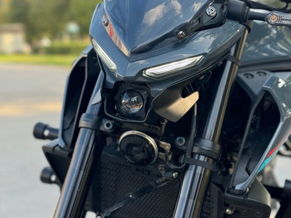 2021 Yamaha MT-03, серый, 630000 рублей - вид 5