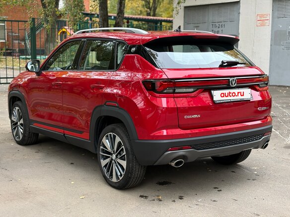 2023 Changan CS35 Plus I Рестайлинг, красный, 1900000 рублей - вид 3