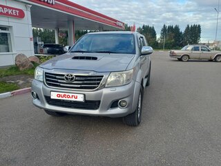 2015 Toyota Hilux VII Рестайлинг, серебристый, 1800000 рублей, вид 2
